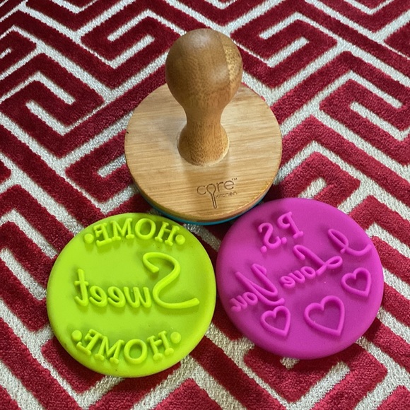 Core Kitchen 3 Cookie Stamps and Bamboo Handle - Picture 2 of 7